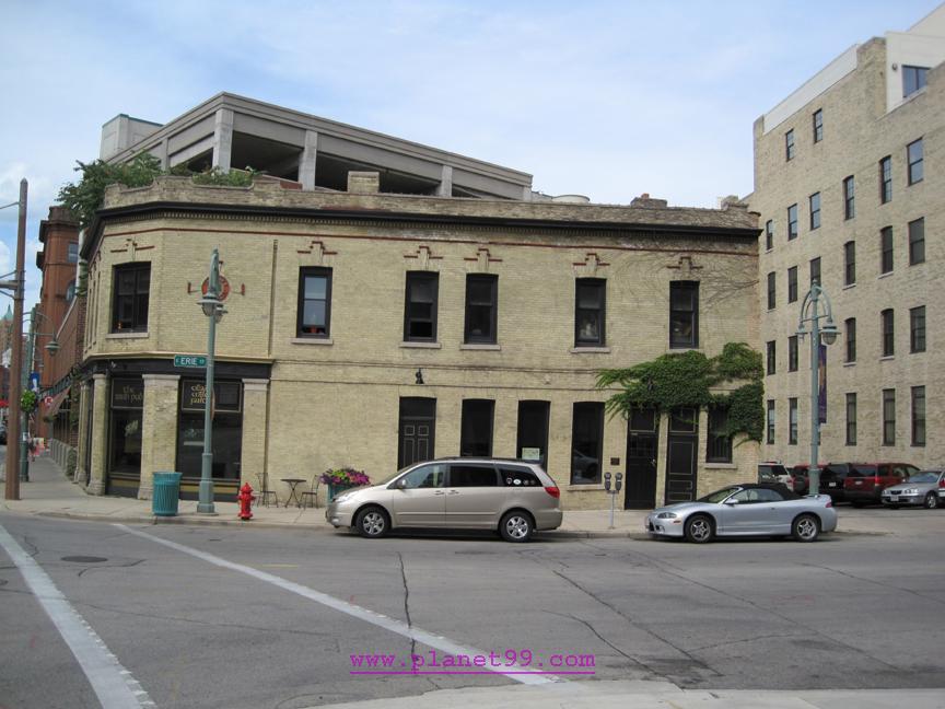 Milwaukee , Irish Pub 