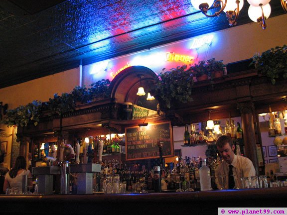 Four Farthings Tavern and Grill , Chicago