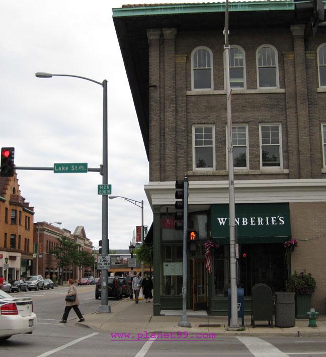 Winberie's , Oak Park