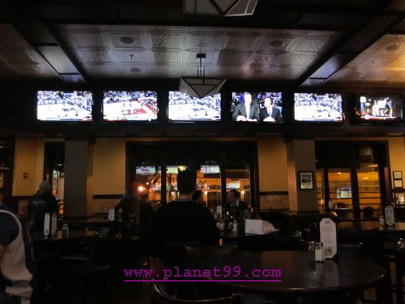 Sports Corner Bar and Grill , Chicago