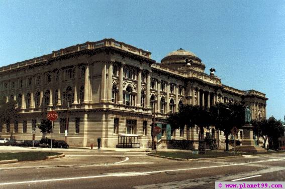 Milwaukee Public Library , Milwaukee