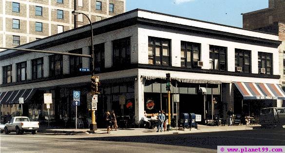 Urban Wildlife Bar and Grill , Minneapolis